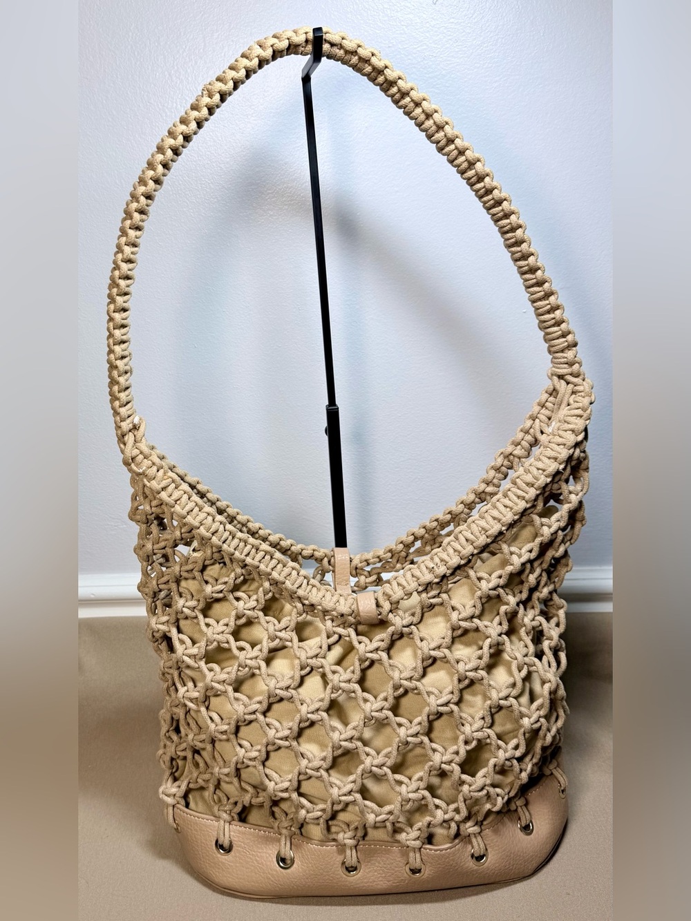 INC International Concepts Kahtt Macrame Hobo Bag Beige Boho NWOT - Picture 2 of 5